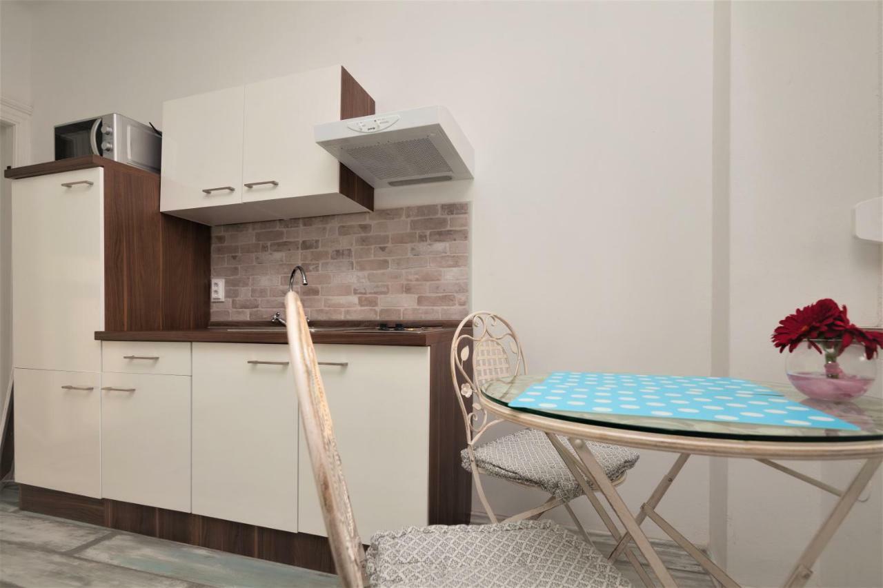 Main Square Apartments With Sea View Pula Luaran gambar